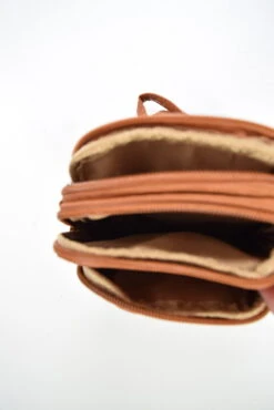 Sac-Portefeuille Bandoulière Effet Brillant (x6) -Grossistefrance Soldes DSC 0074 scaled 1