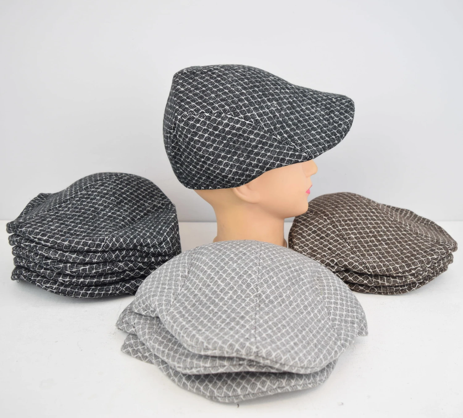 Chapeau Béret Homme Motif PetitCarré Avec Lignes (x12) 1 Chapeau Béret Homme Motif PetitCarré Avec Lignes (x12)