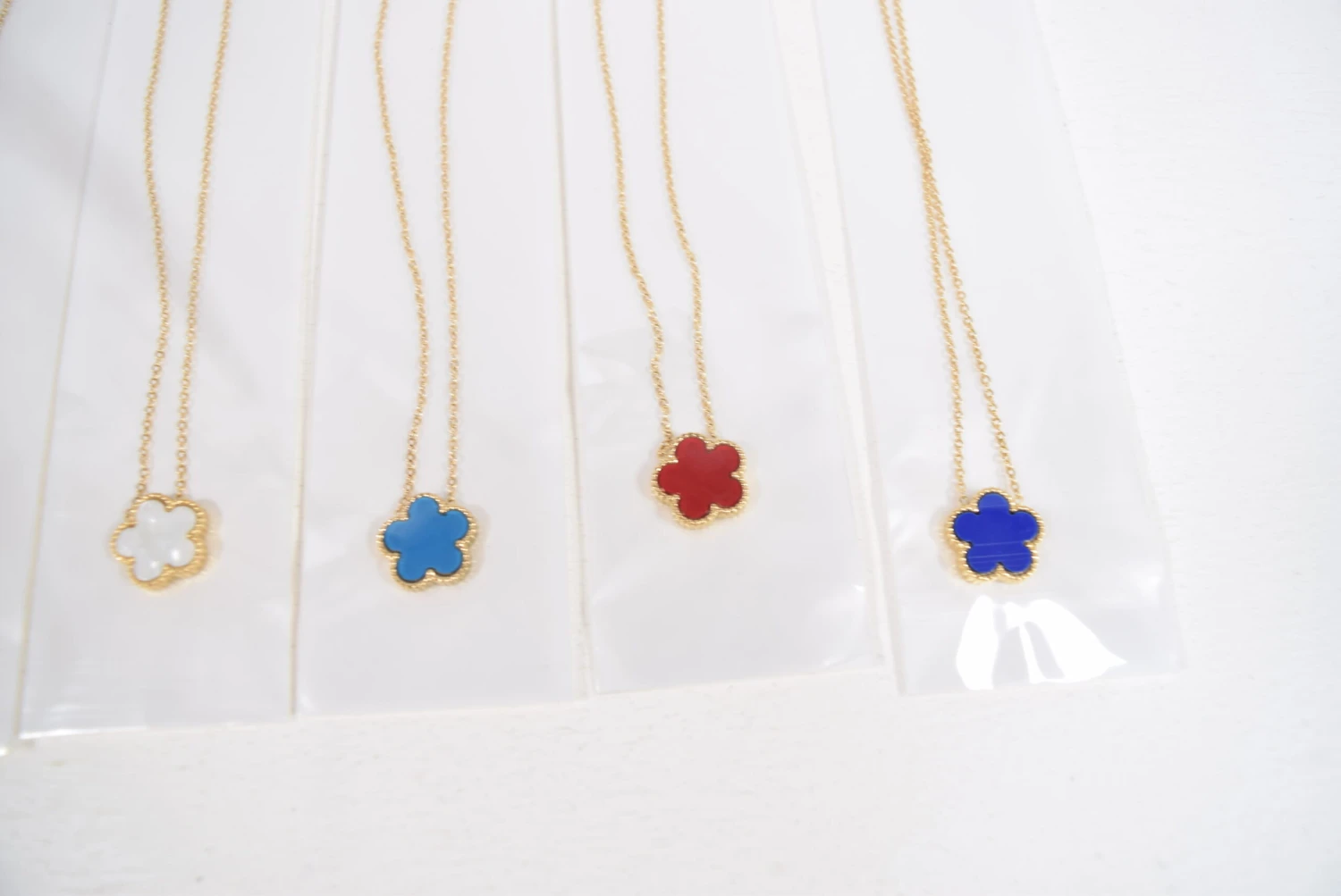 Collier Doré Motif Fleur (x12) 3 Collier Doré Motif Fleur (x12) – Image 3