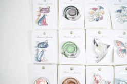 Broches Motifs Mélangés Avec Aimant (x12) -Grossistefrance Soldes DSC 0787 scaled 1