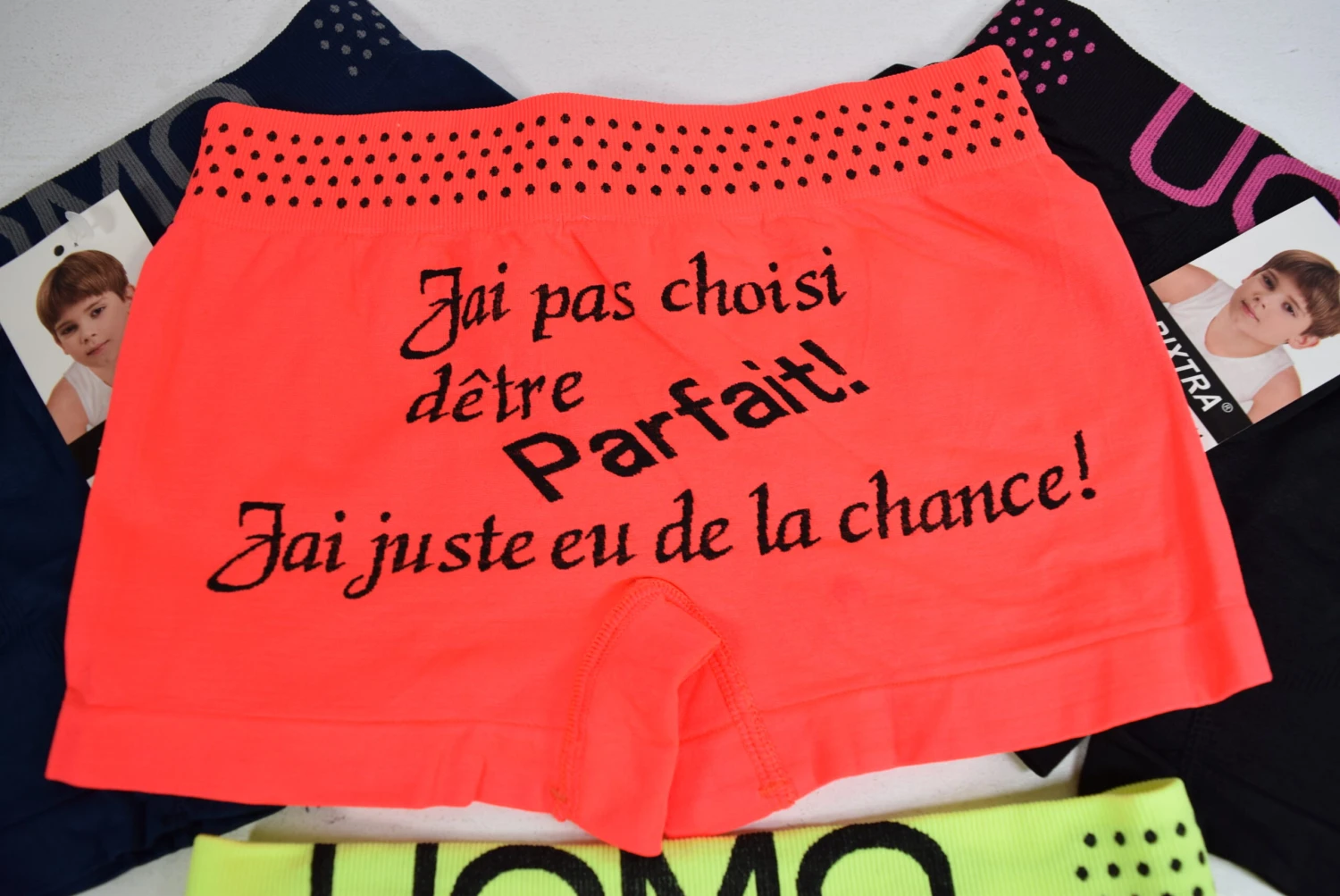 Caleçon Garçon Motif J’ai Pas Choisi D’être Parfait, J’ai Juste Eu De La Chance (x18) 3 Caleçon Garçon Motif J’ai Pas Choisi D’être Parfait, J’ai Juste Eu De La Chance (x18) – Image 3