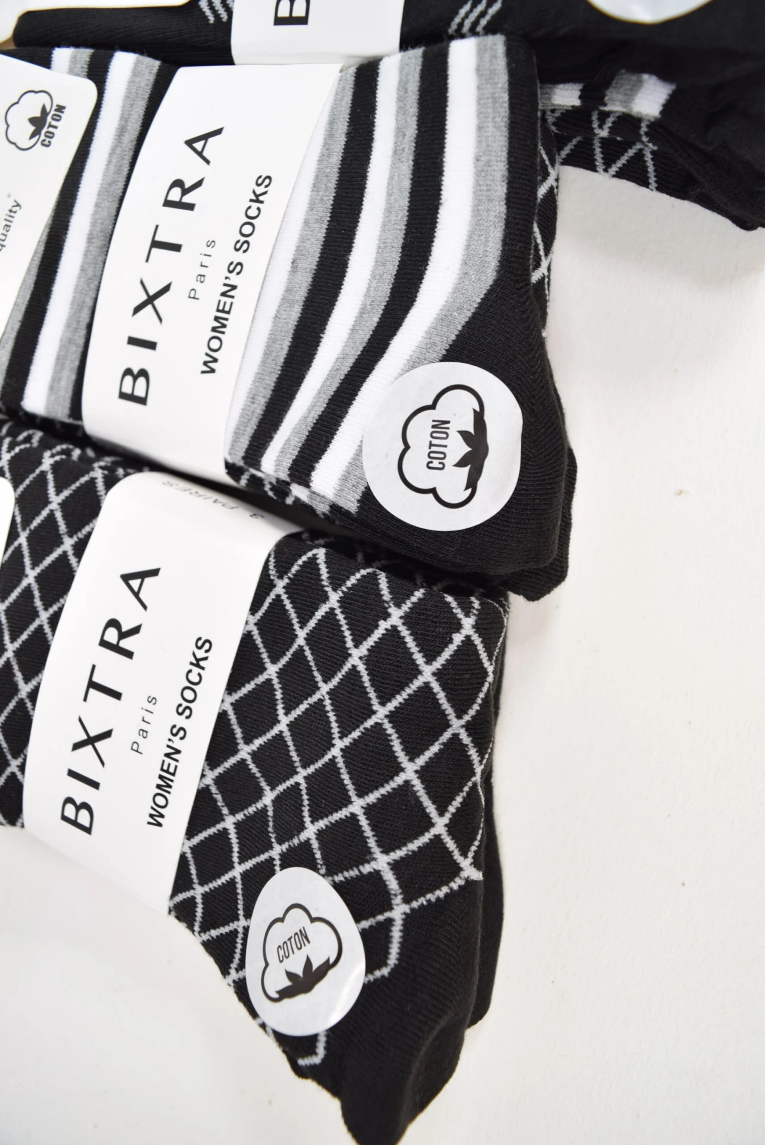 1 Paquet De 12 Paires Chaussettes Femme Motifs Mélangés 9 (x2) 3 1 Paquet De 12 Paires Chaussettes Femme Motifs Mélangés 9 (x2) – Image 3