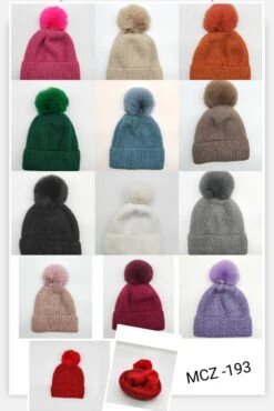 Bonnet Coloré Polaire Avec Pompon (x12)